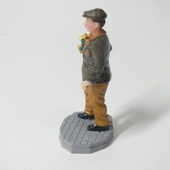 Lemax Sweet Surprise 42877 Man Carrying Gift Resin Figure Christmas Village - Picture 4 of 6